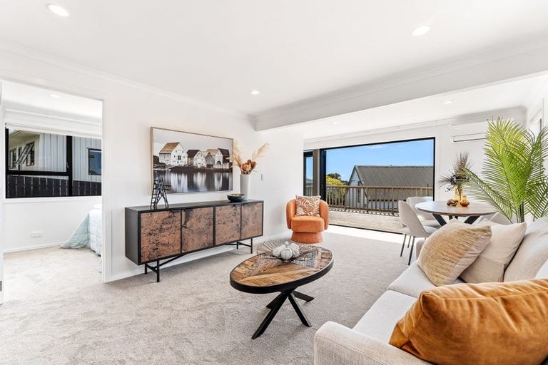 Photo of property in 23 Melandra Road, Stanmore Bay, Whangaparaoa, 0932