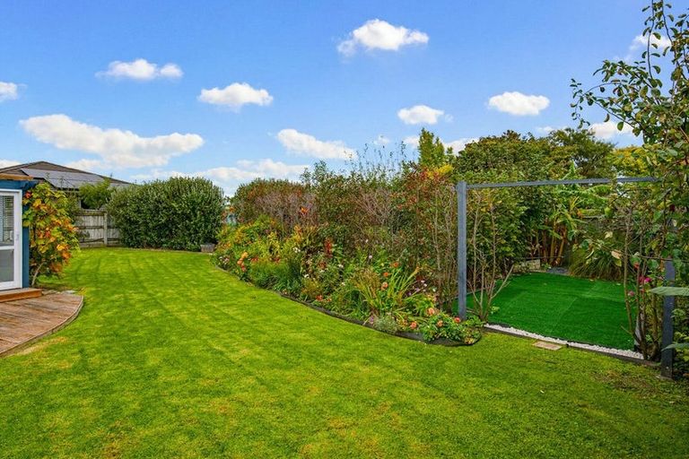 Photo of property in 63 Waipunahau Road, Waikanae, 5036