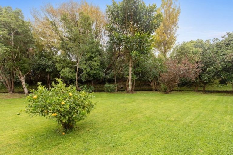 Photo of property in 8 Whites Line West, Woburn, Lower Hutt, 5010