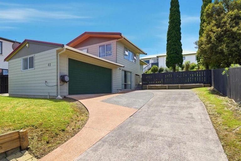 Photo of property in 40 Glenbervie Crescent, Massey, Auckland, 0614