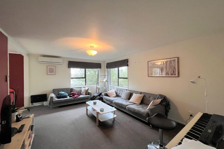 Photo of property in 16 Panzic Place, Glen Eden, Auckland, 0602