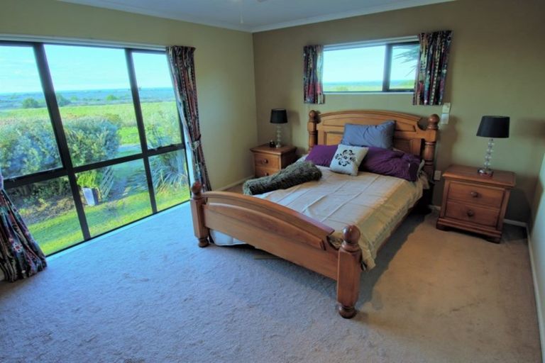 Photo of property in 17 Bell Street, Clive, 4102