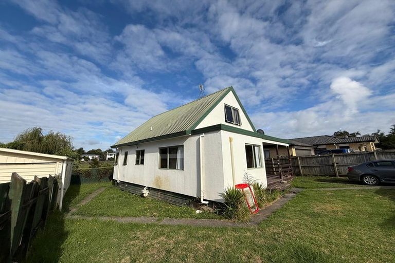 Photo of property in 2/8 Puriri Road, Manurewa, Auckland, 2102
