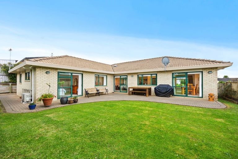 Photo of property in 8 Amesbury Rise, Henderson, Auckland, 0612