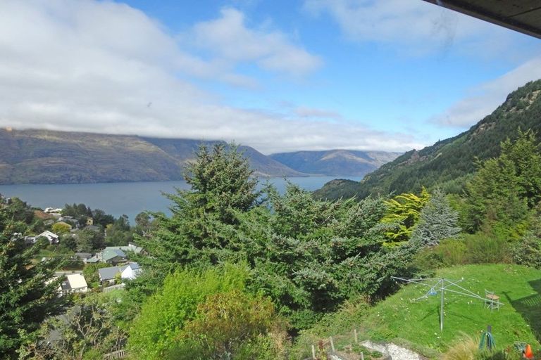 Photo of property in 16a Dart Place, Fernhill, Queenstown, 9300