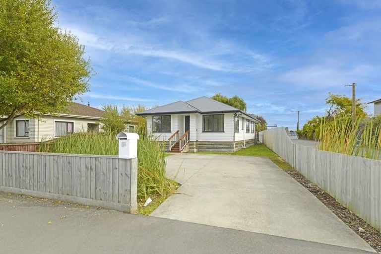 Photo of property in 27 Hargood Street, Woolston, Christchurch, 8062