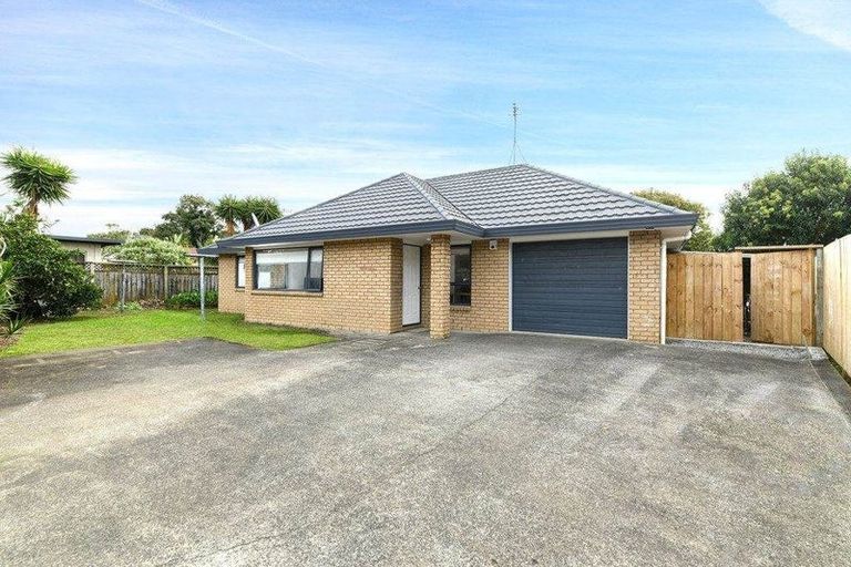 Photo of property in 275b Massey Road, Mangere East, Auckland, 2024