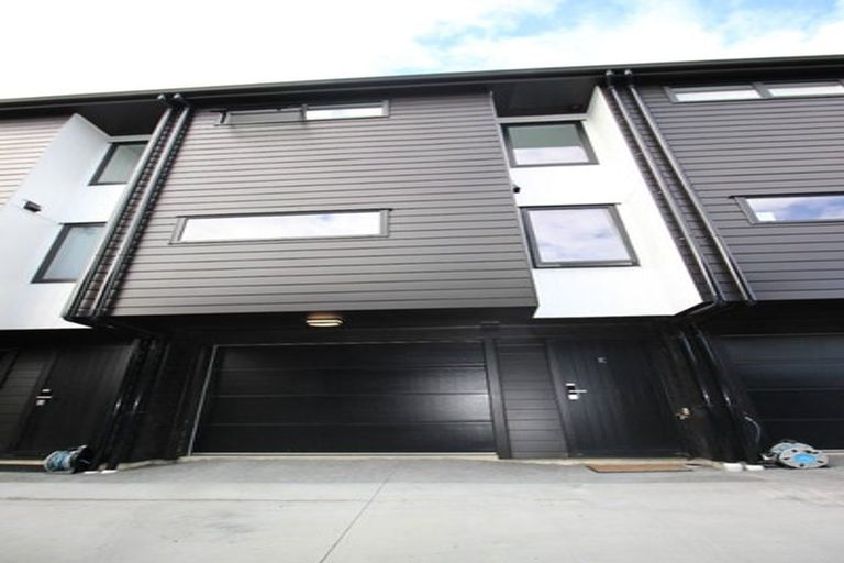 Photo of property in 1c Stott Avenue, Birkdale, Auckland, 0626
