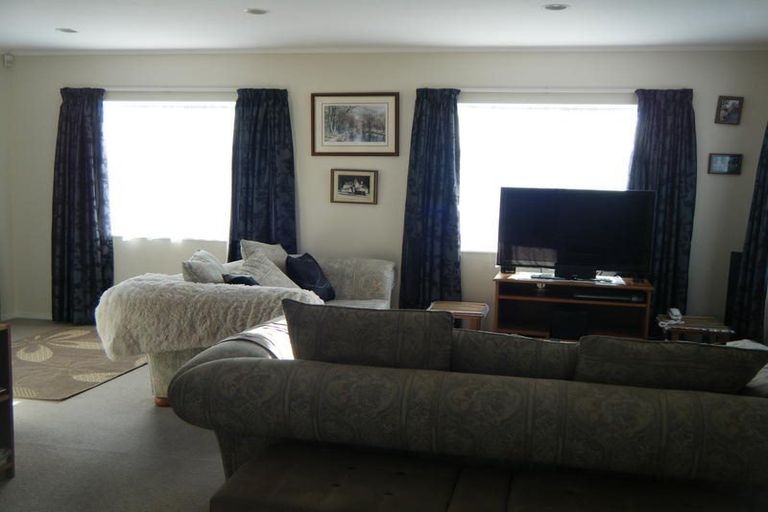 Photo of property in 88 Don Buck Road, Massey, Auckland, 0614