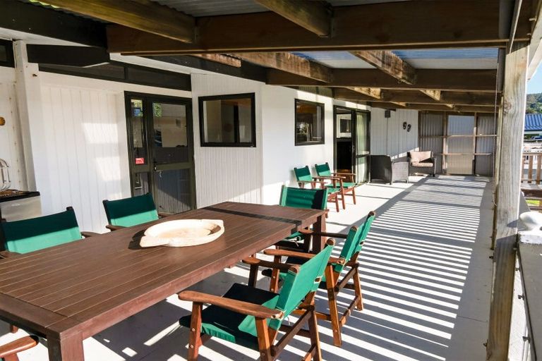 Photo of property in 102 Newcastle Street, Mahia, 4198