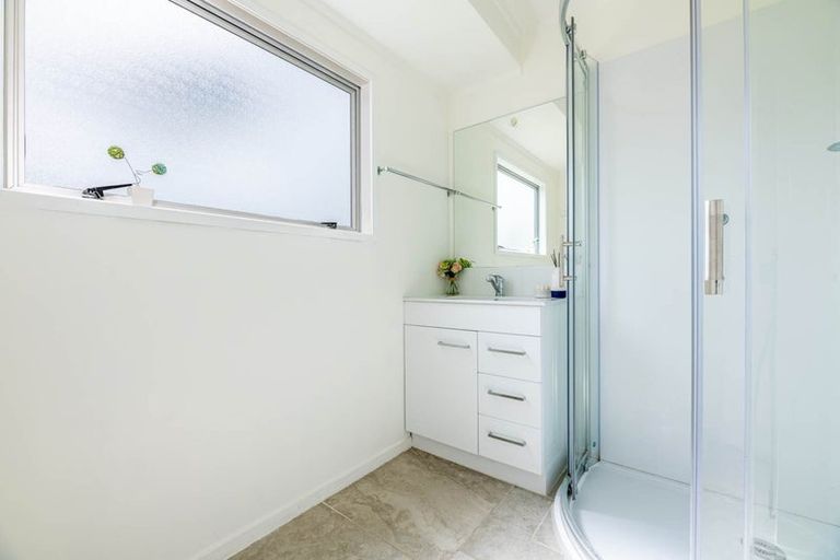 Photo of property in 21 Benchmark Drive, Massey, Auckland, 0614