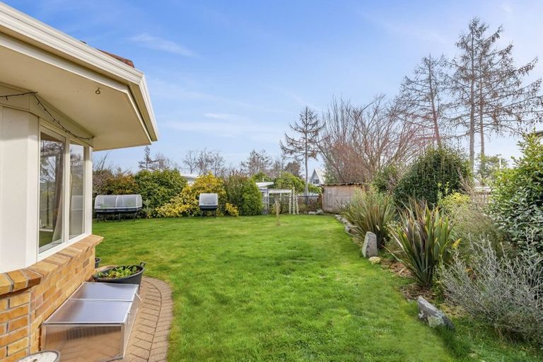 Photo of property in 8 Antonia Place, Kinloch, Taupo, 3377