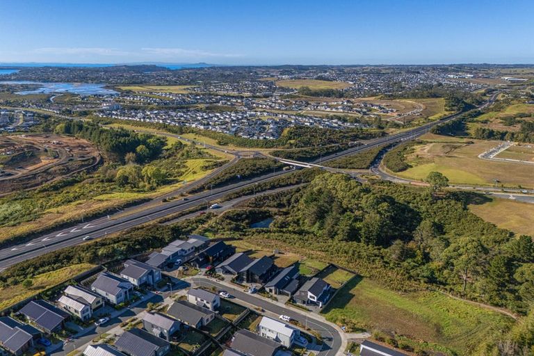 Photo of property in 34 Paparahi Place, Wainui, Silverdale, 0992
