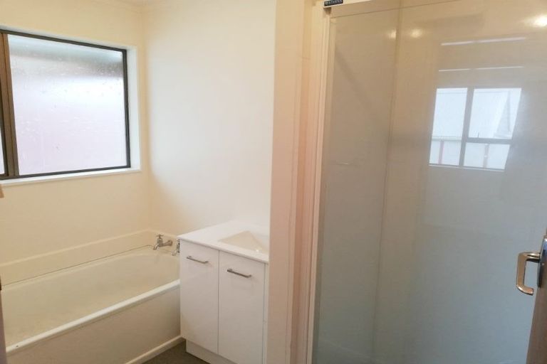 Photo of property in 105 Thurleigh Grove, Karori, Wellington, 6012