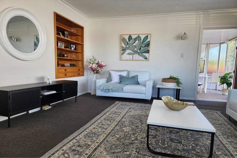 Photo of property in 2 Dellow Place, Spreydon, Christchurch, 8024