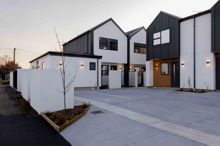 Photo of property in 4/2 Everard Street, Somerfield, Christchurch, 8024