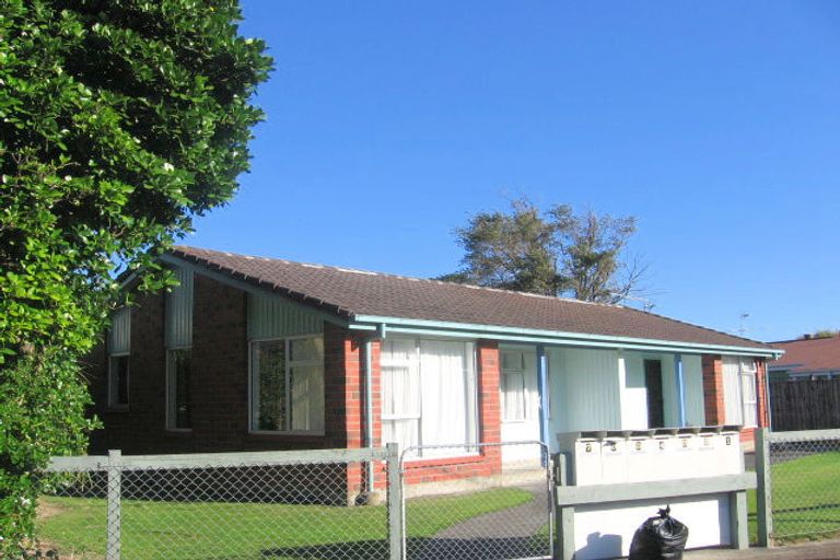 Photo of property in 2/4 Alice Street, Alicetown, Lower Hutt, 5010