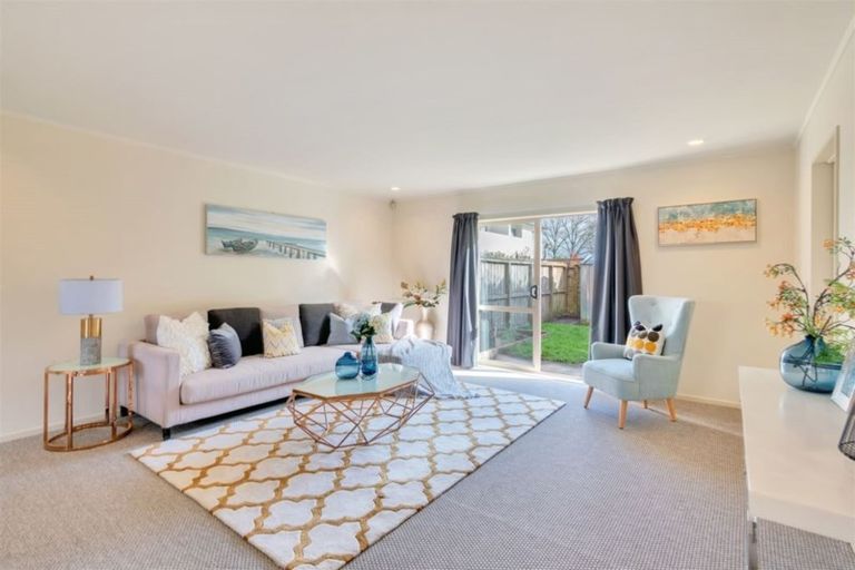 Photo of property in 13 Duxfield Drive, Ranui, Auckland, 0612