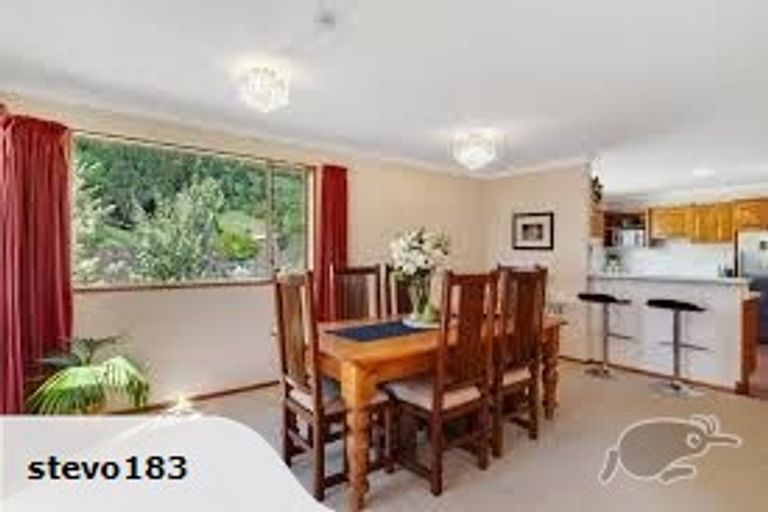 Photo of property in 20a Dalefield Drive, Cashmere, Christchurch, 8022