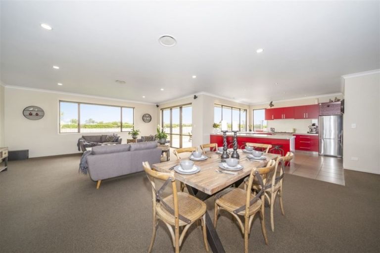 Photo of property in 96 Whenuku Road, Normanby, Hawera, 4675