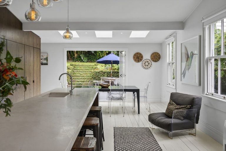 Photo of property in 78 Beresford Street West, Freemans Bay, Auckland, 1011