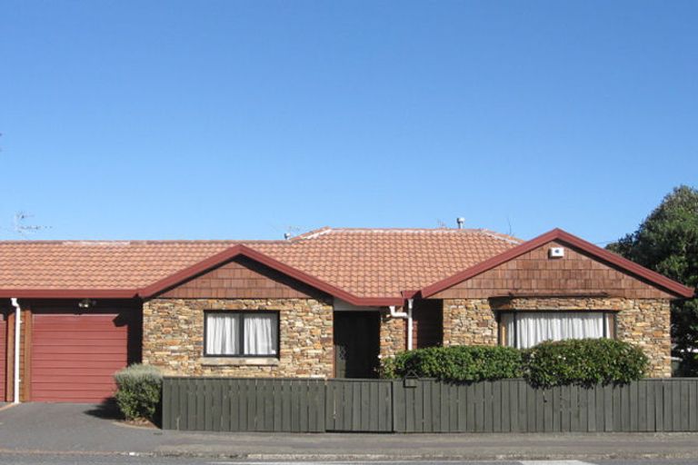 Photo of property in 11 Makaro Street, Eastbourne, Lower Hutt, 5013