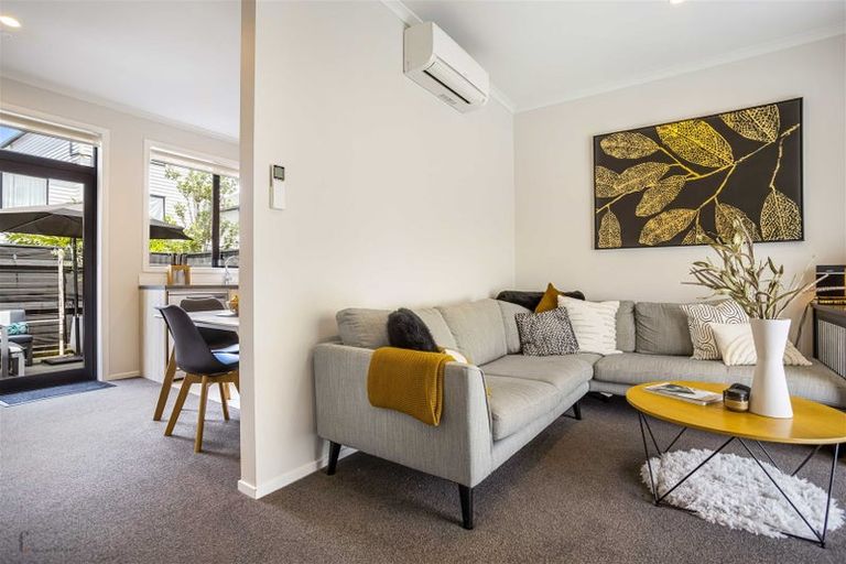 Photo of property in 8 Uku Lane, Hobsonville, Auckland, 0616