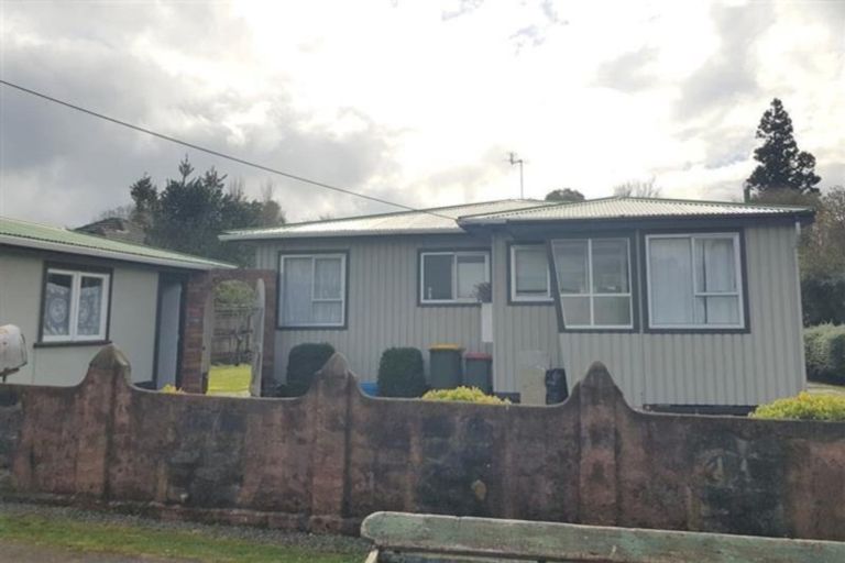 Photo of property in 60 Celia Street, Stratford, 4332