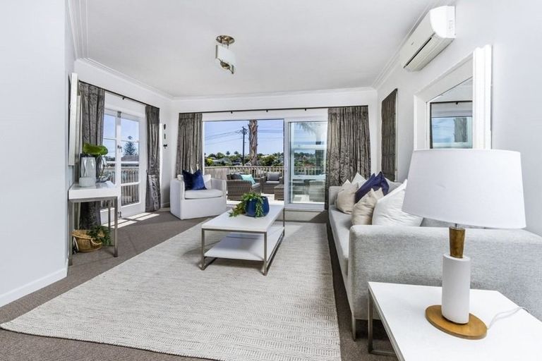 Photo of property in 10 Spencer Terrace, Hauraki, Auckland, 0622