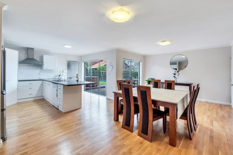 Photo of property in 20 Gairloch Place, Wattle Downs, Auckland, 2103