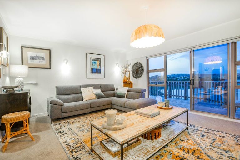 Photo of property in 37 Bosun Terrace, Whitby, Porirua, 5024