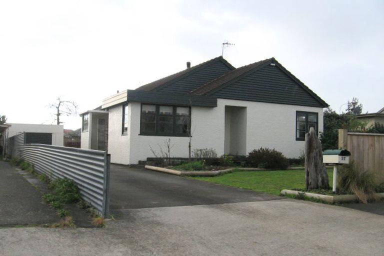 Photo of property in 37 Tyndall Street, Palmerston North, 4414