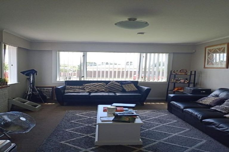 Photo of property in 12 Parker Crescent, Otara, Auckland, 2023