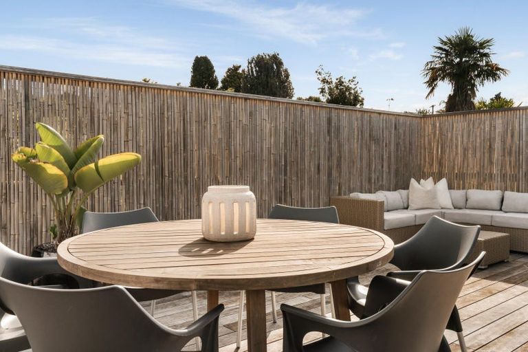 Photo of property in 16 Brown Terrace, Te Puke, 3119