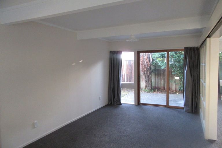 Photo of property in 16 Montana Road, Totara Park, Upper Hutt, 5018