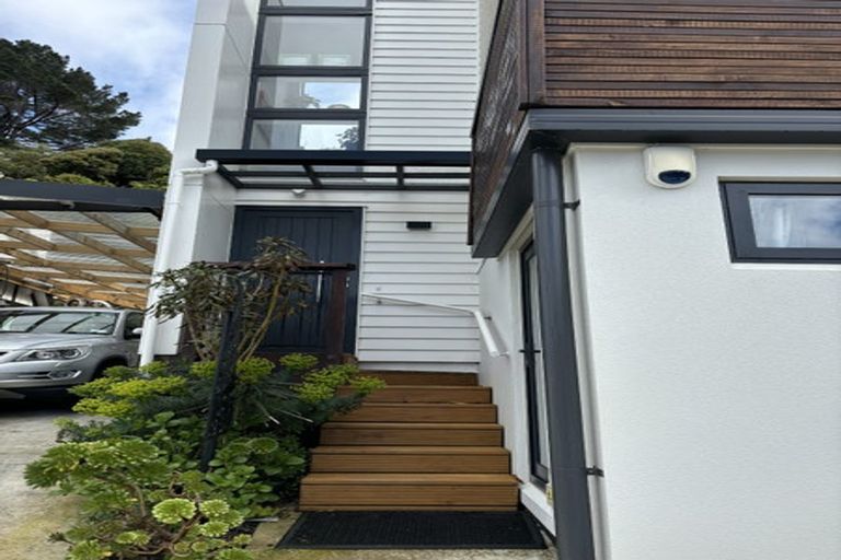 Photo of property in 31 Percy Dyett Drive, Karori, Wellington, 6012