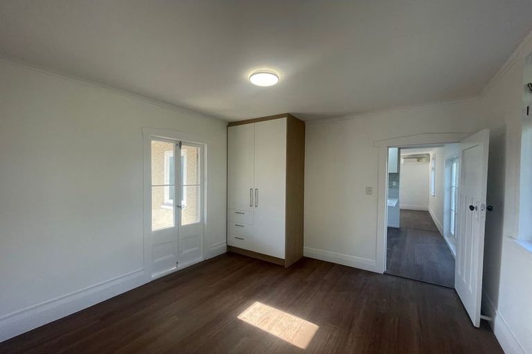 Photo of property in 22 Grande Vue Road, Hillpark, Auckland, 2102