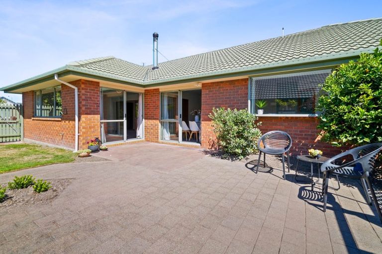 Photo of property in 10 Mull Place, Broomfield, Christchurch, 8042