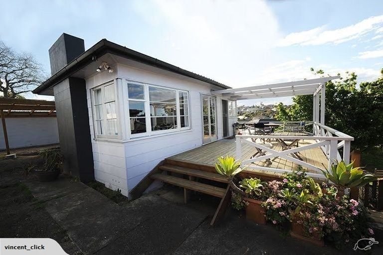 Photo of property in 78 Selwyn Road, Cockle Bay, Auckland, 2014