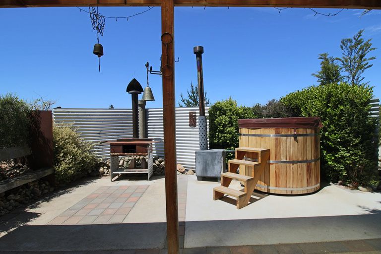 Photo of property in 249 Letts Gully Road, Letts Gully, Alexandra, 9393