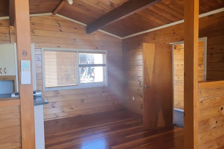 Photo of property in 48 Mountain Road, Western Heights, Rotorua, 3015