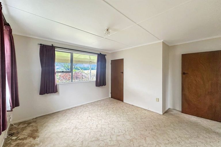 Photo of property in 5 Fookes Street, Waverley, 4510