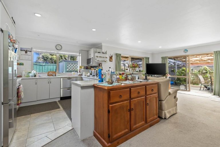 Photo of property in 32a Centreway Road, Orewa, 0931