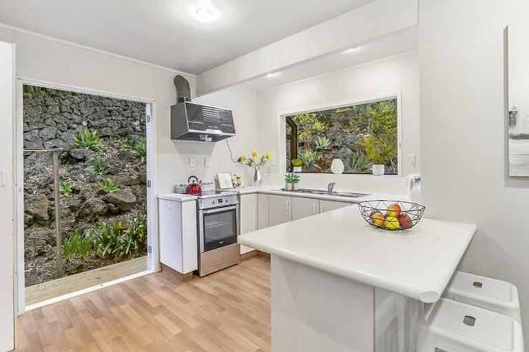 Photo of property in 52b Aroha Avenue, Sandringham, Auckland, 1025