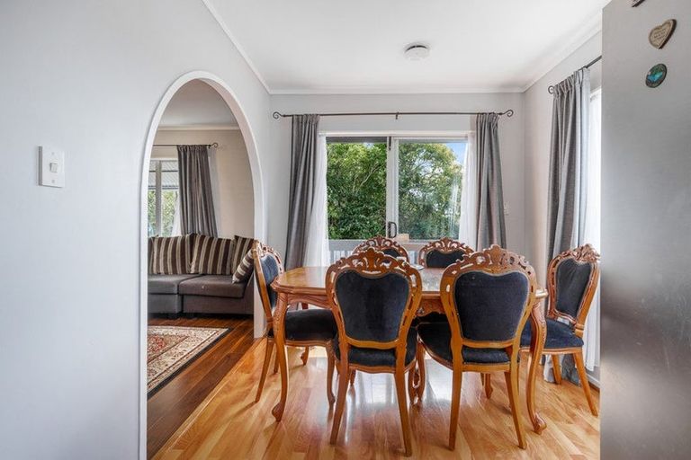 Photo of property in 2/4 Kahikatea Place, Ranui, Auckland, 0612