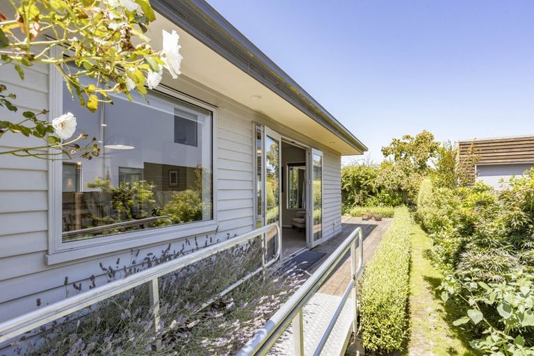 Photo of property in 8 Winton Street, St Albans, Christchurch, 8014