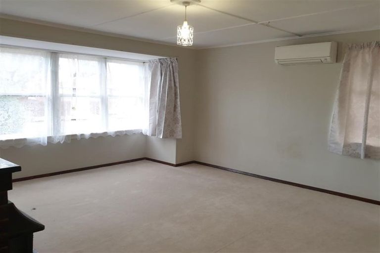 Photo of property in 28 Truman Road, Bryndwr, Christchurch, 8053