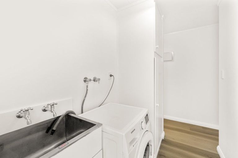 Photo of property in 4 Ross Grove, Paraparaumu, 5032