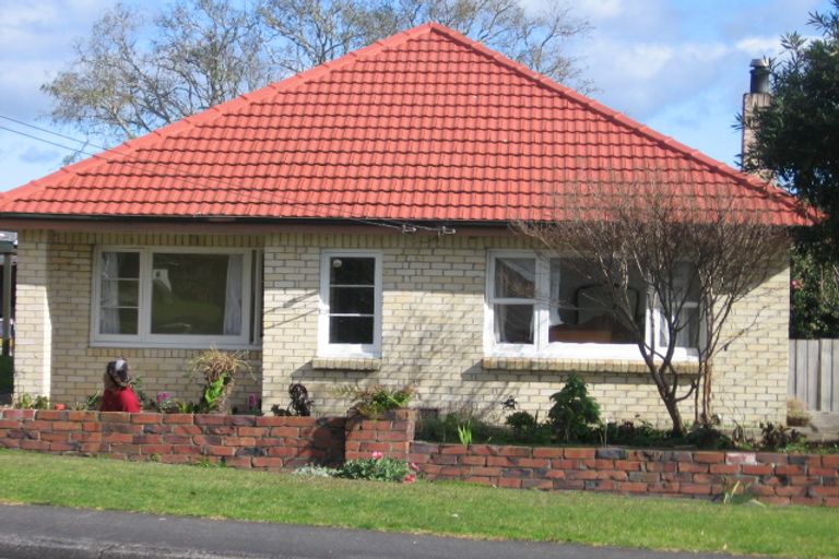 Photo of property in 10 View Road, Papakura, 2110