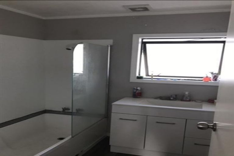 Photo of property in 1/35 Templeton Place, Clendon Park, Auckland, 2103